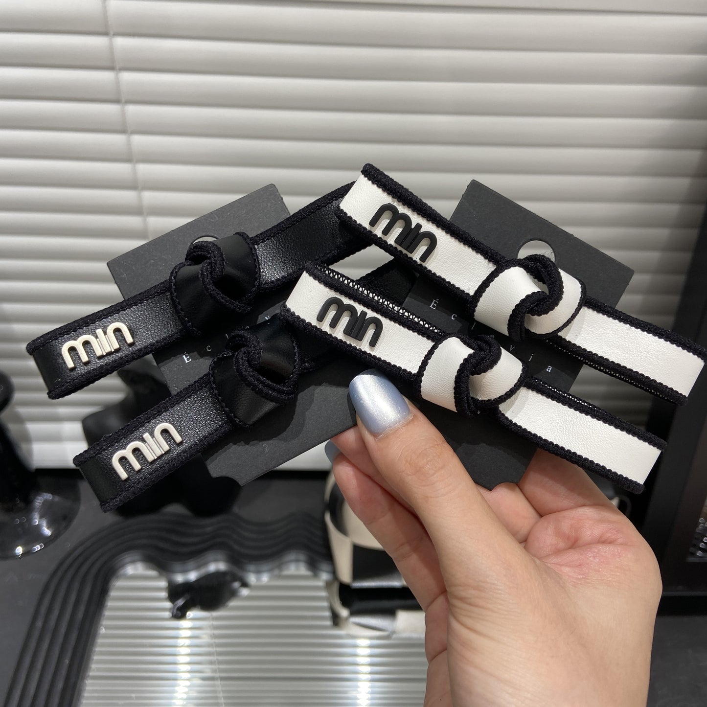 【小物】2色ヘアクリップアクセサリーG23026