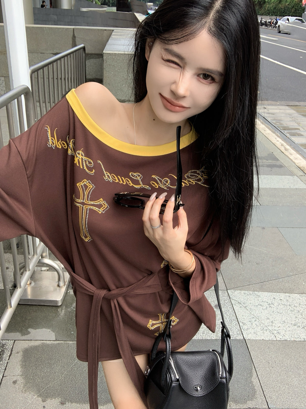 【tops】オブリークネックプリントTシャツG23093