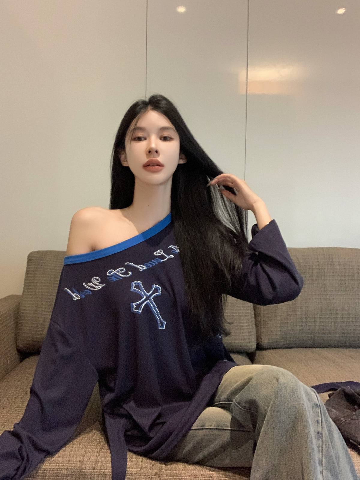 【tops】オブリークネックプリントTシャツG23093