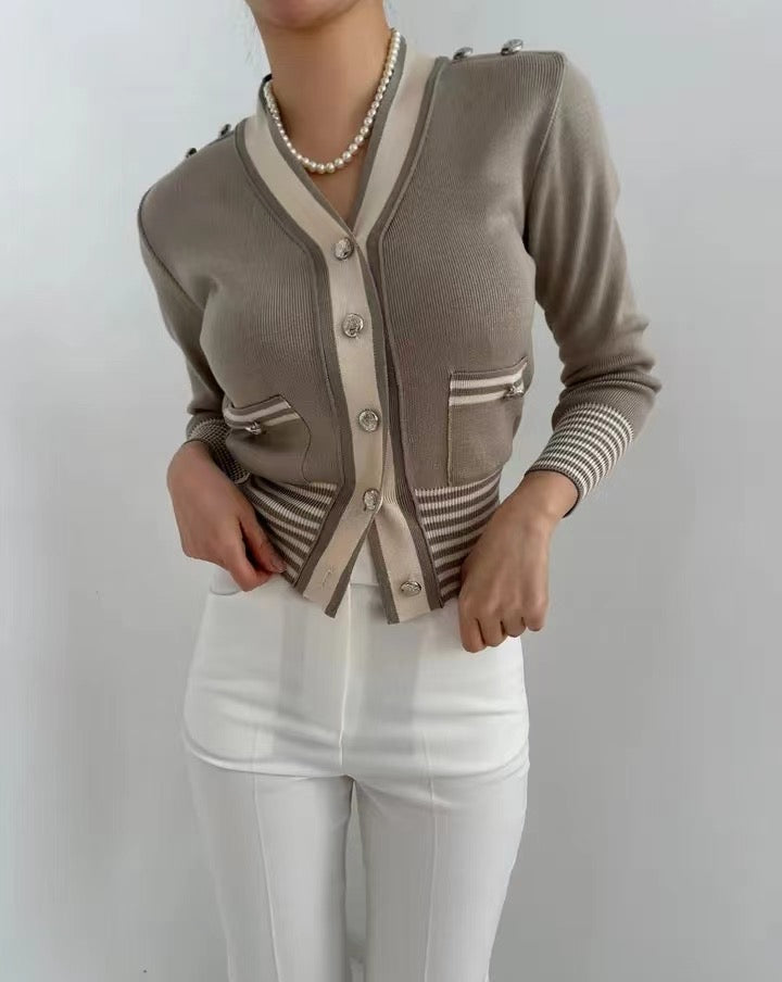 【outer】Vネック長袖ニットカーディガンG23168