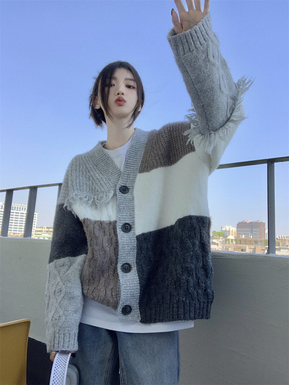 【outer】VネックニットカーディガンG23205