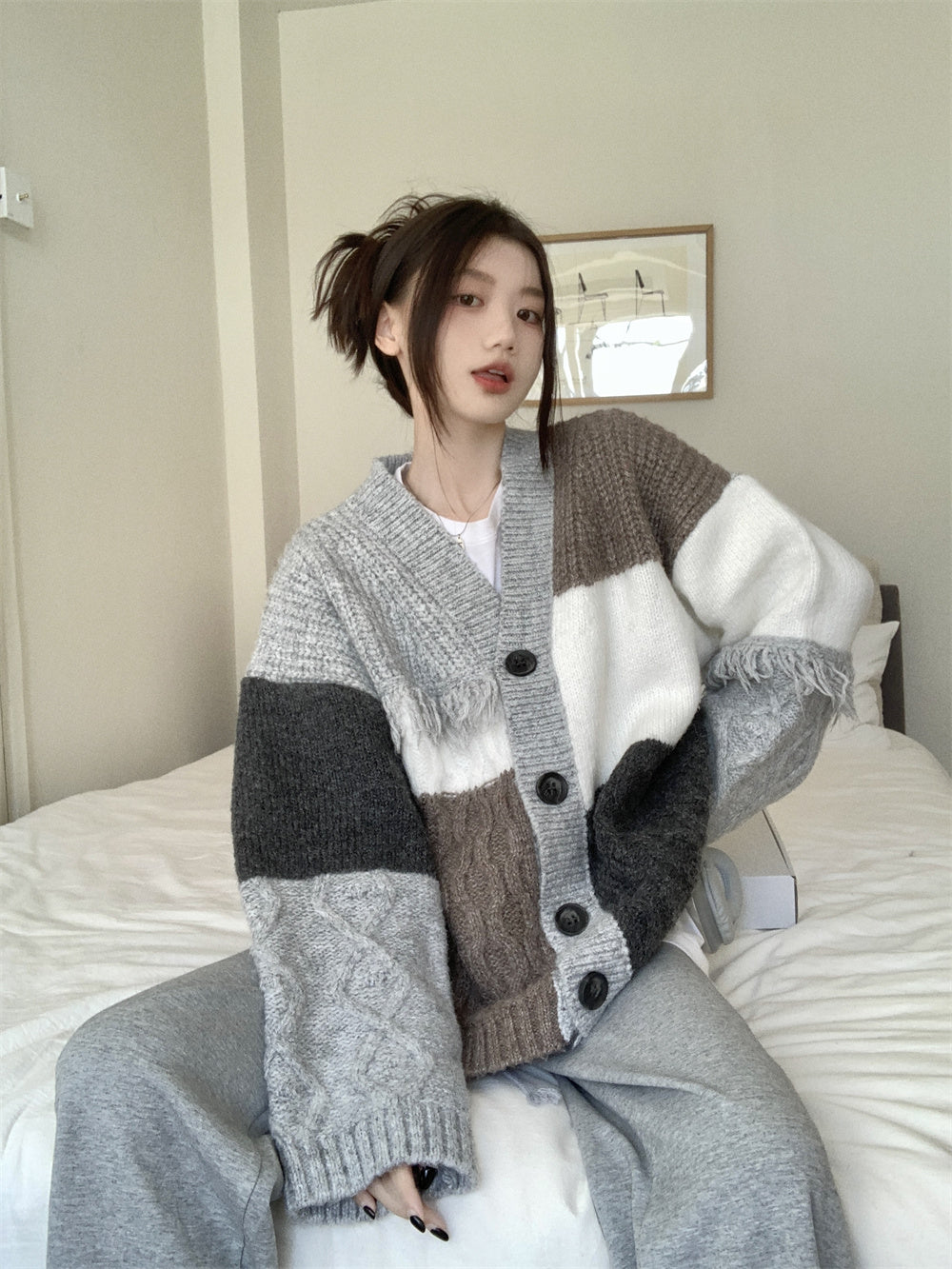 【outer】VネックニットカーディガンG23205