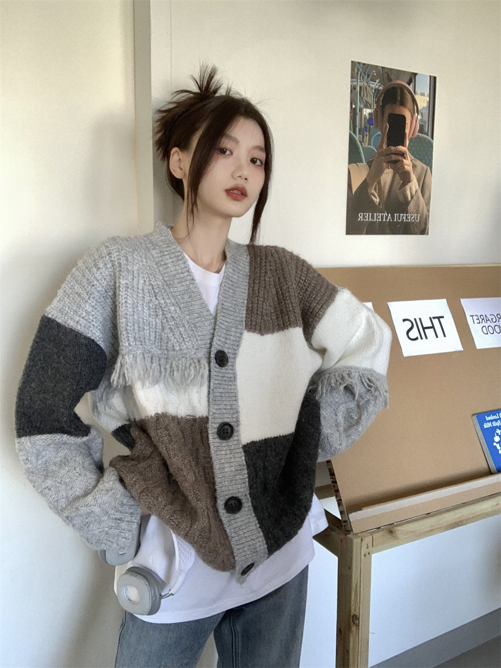 【outer】VネックニットカーディガンG23205