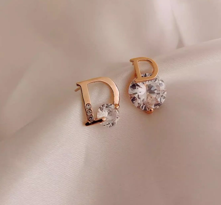 【小物】英字柄ピアスアクセサリーG23373