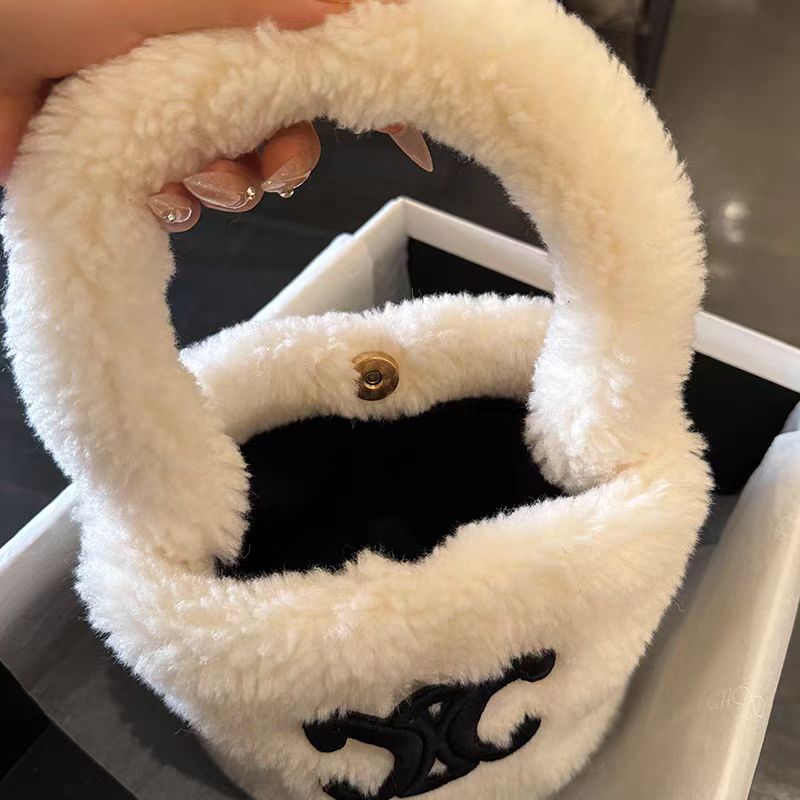 【小物】ラムズウールハンドバッグG23381