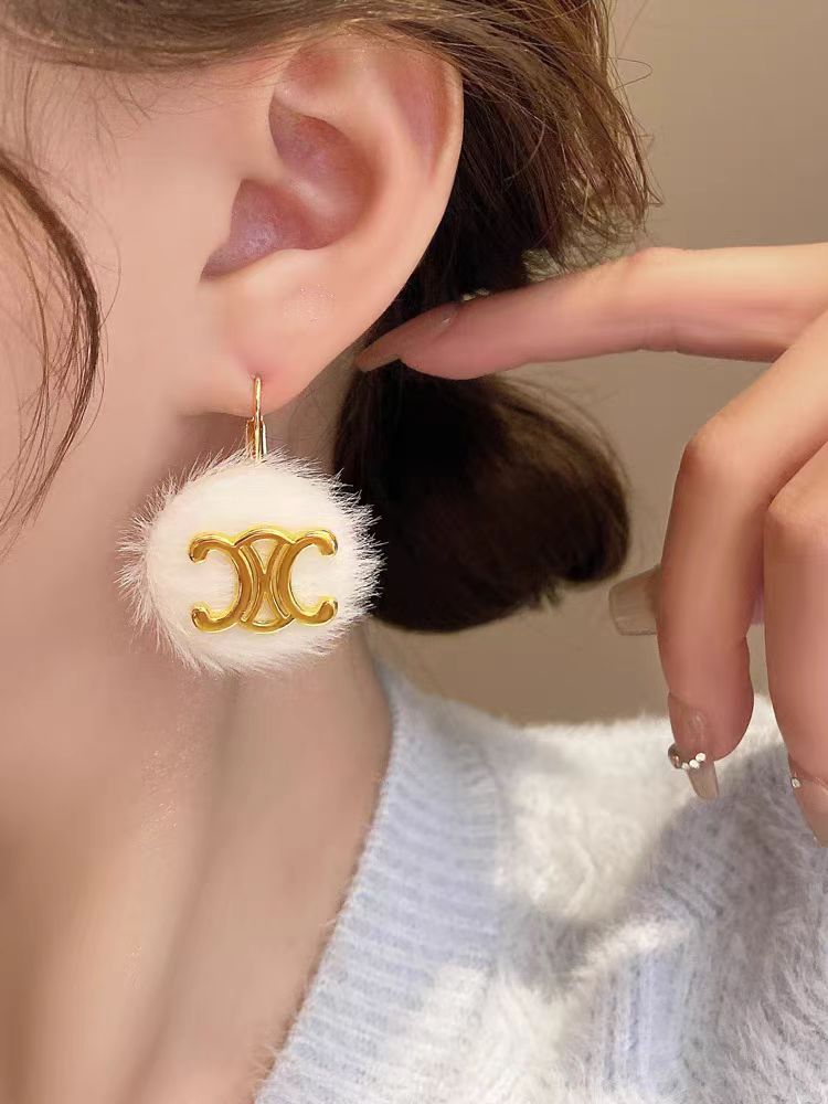 【小物】ファーイヤリングアクセサリーG23403