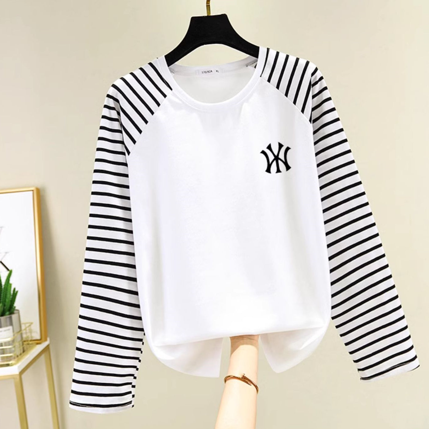 【tops】長袖TシャツG23424