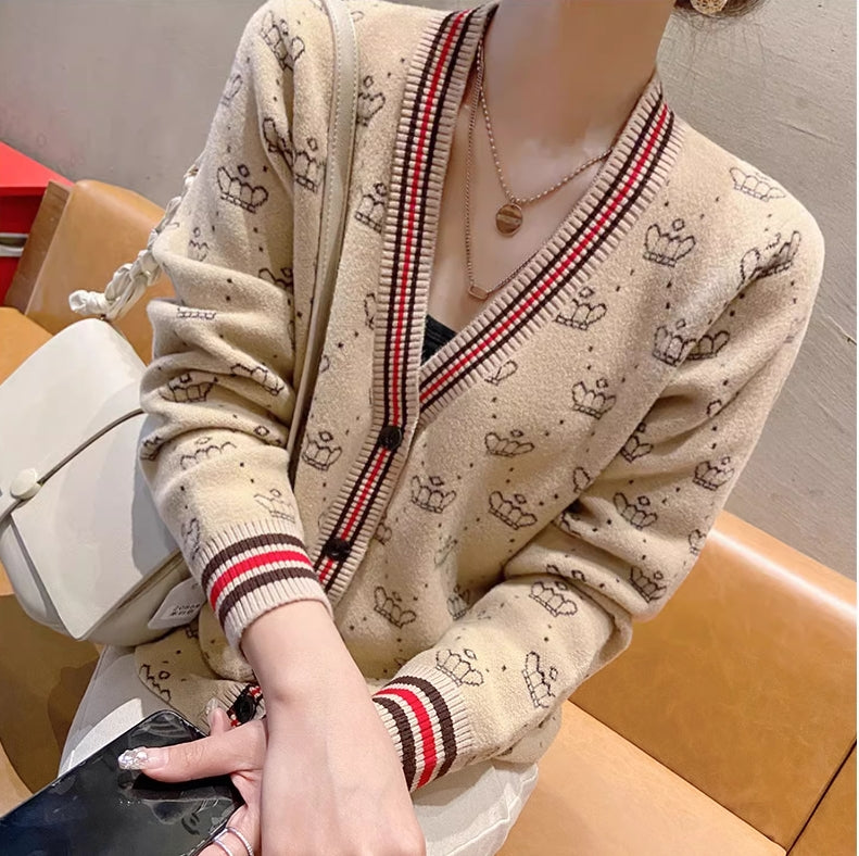 【outer】VネックニットカーディガンG23429