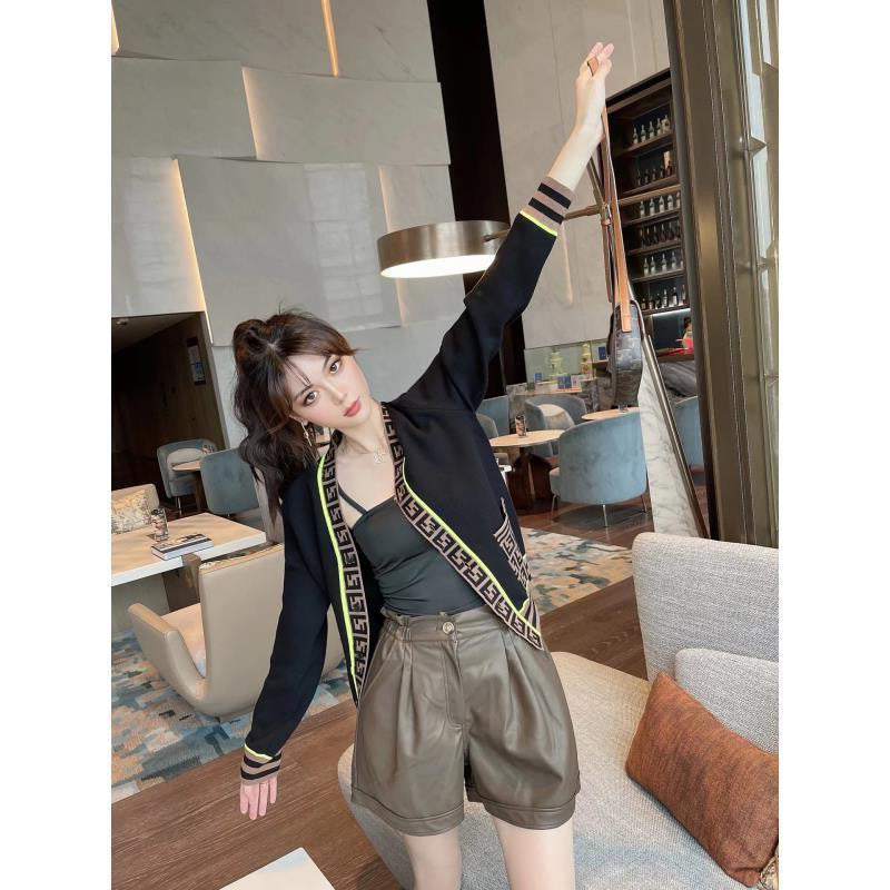 【outer】Vネック長袖ニットカーディガンG23468