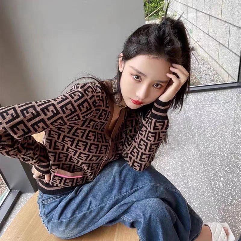 【outer】2色VネックニットカーディガンG23470