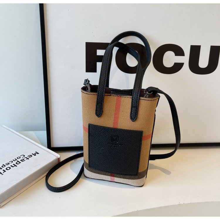 【小物】2色メッセンジャーバッグG23472