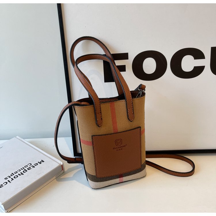 【小物】2色メッセンジャーバッグG23472