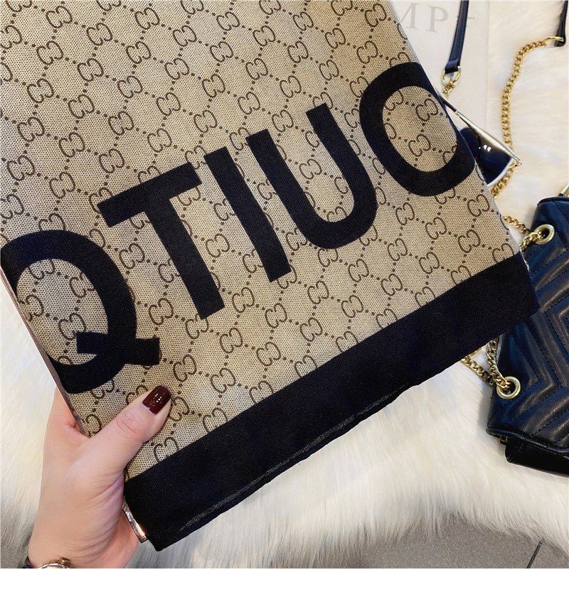 【小物】春秋英字柄スカーフG23484