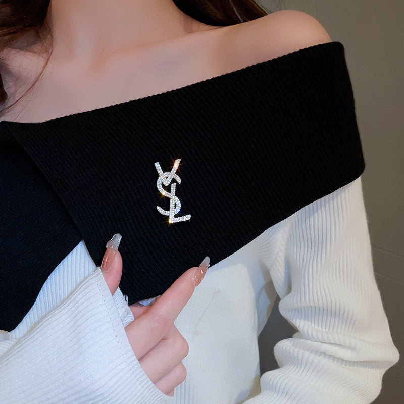 【小物】高級感ブローチG23494