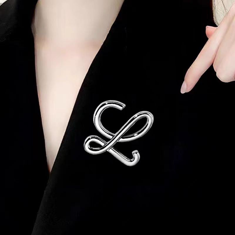 【小物】高級感ブローチG23505