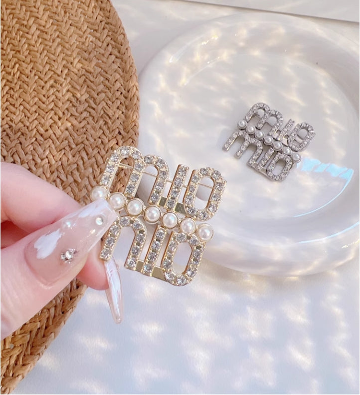 【小物】2色パール高級感ブローチG23506