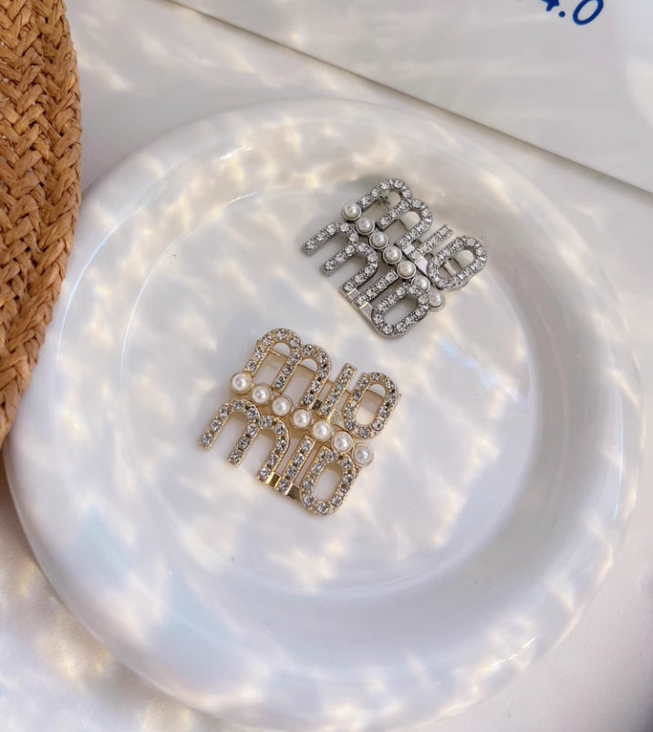 【小物】2色パール高級感ブローチG23506