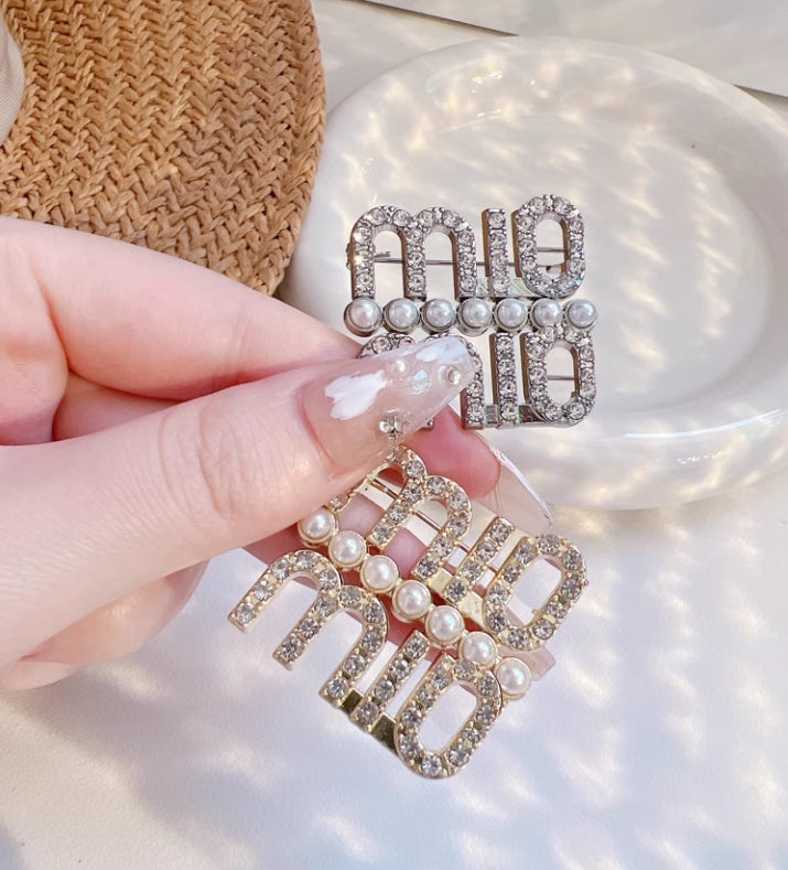 【小物】2色パール高級感ブローチG23506