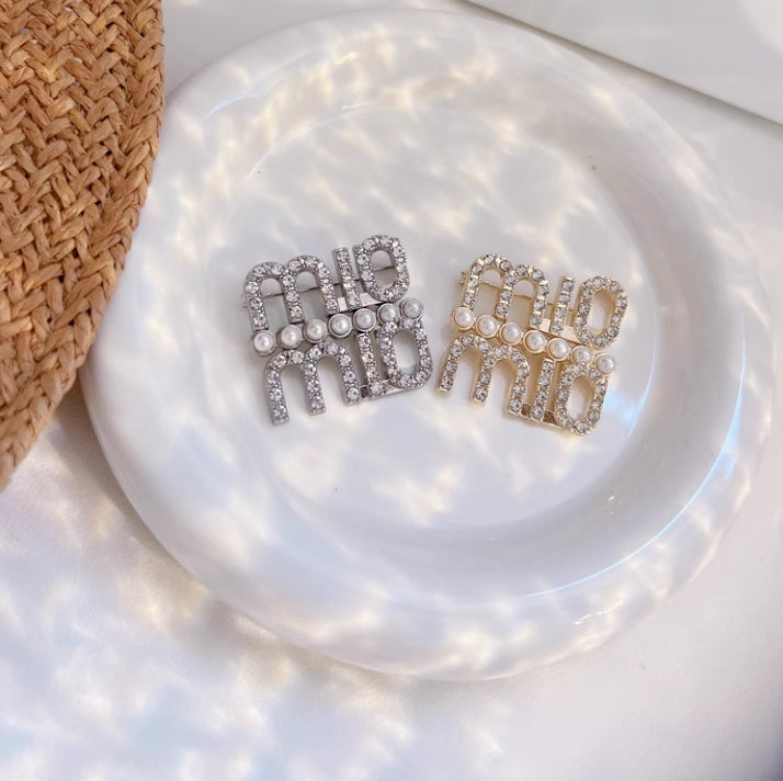 【小物】2色パール高級感ブローチG23506