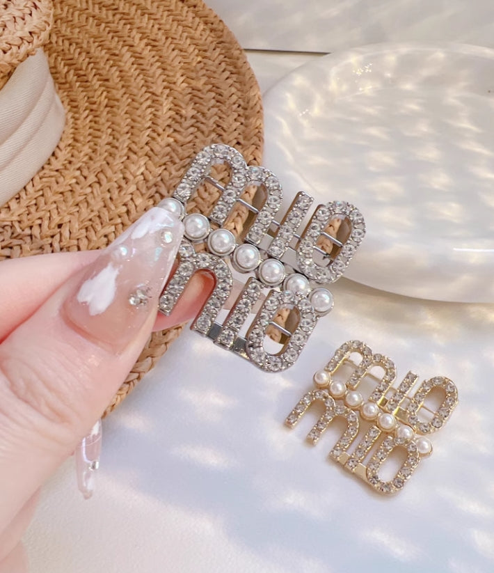 【小物】2色パール高級感ブローチG23506