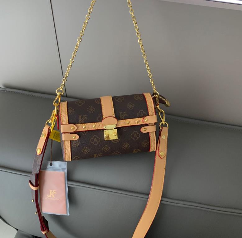 【小物】2色メッセンジャーバッグF8153