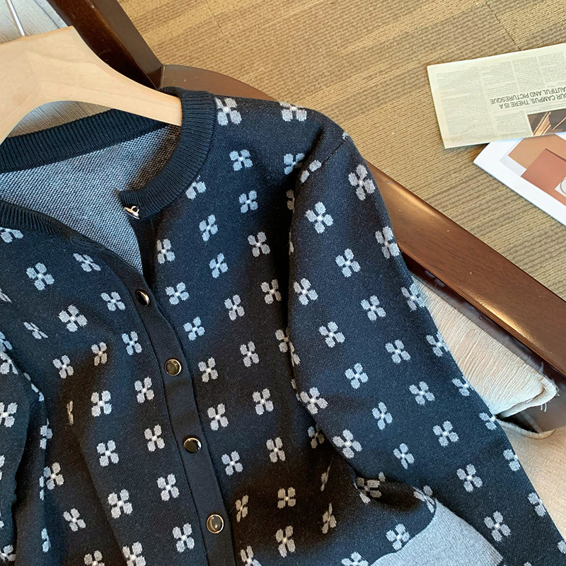 【outer】レトロニットカーディガンG23546