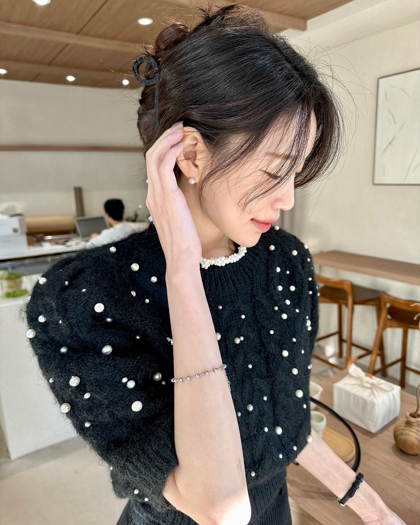 【tops】ラウンドネックビーズニットセーターG23592