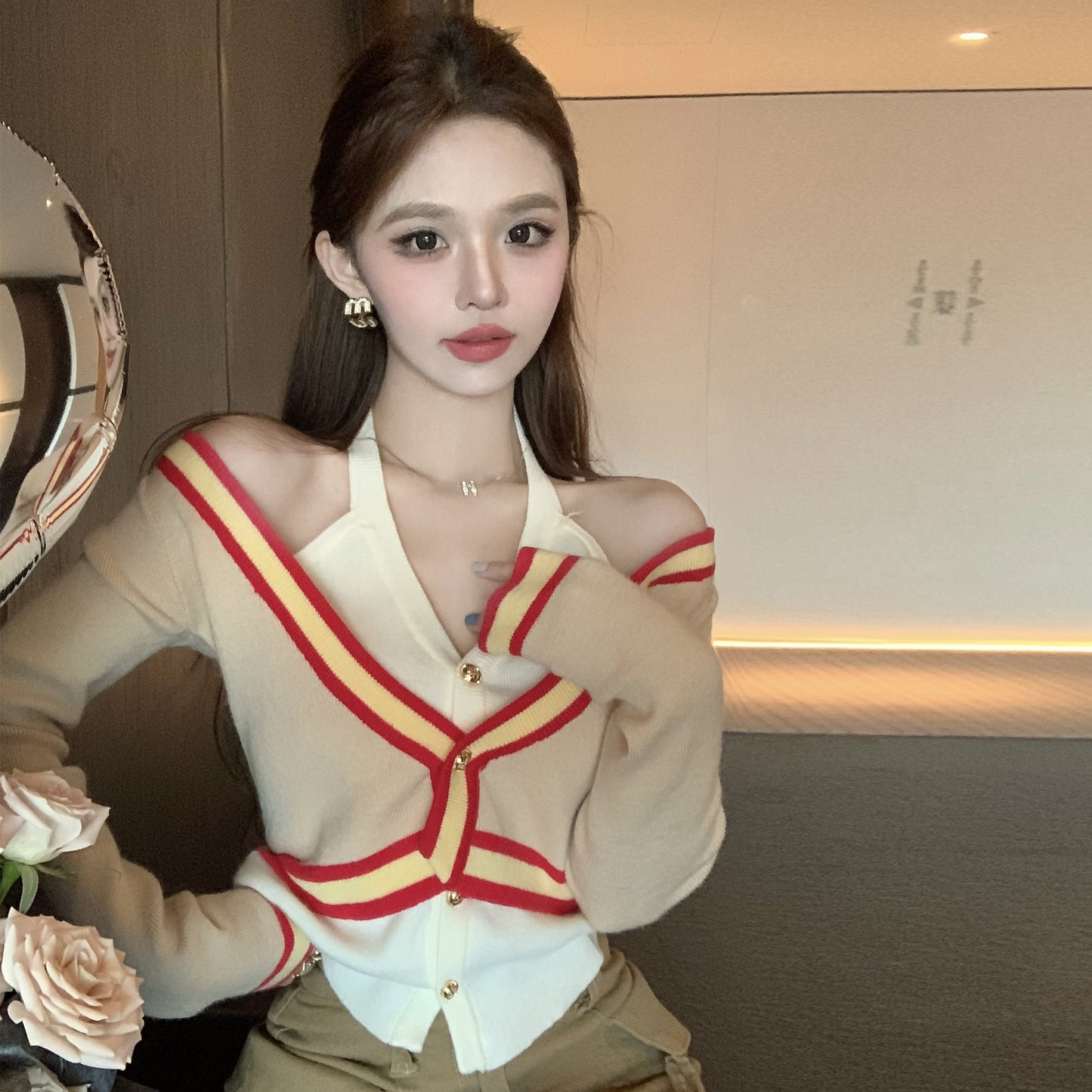 【tops】偽二つ切り替えVネックニットG23612