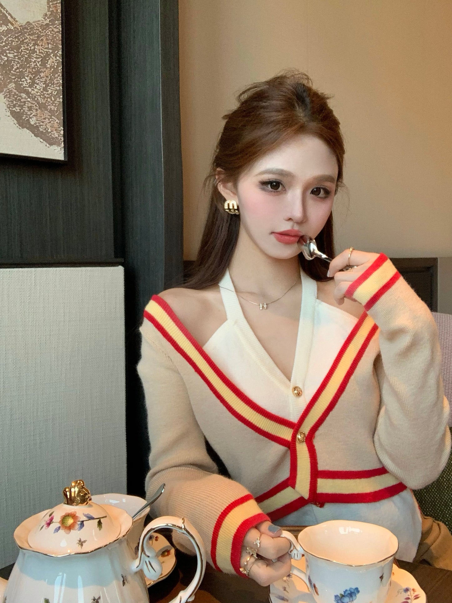 【tops】偽二つ切り替えVネックニットG23612