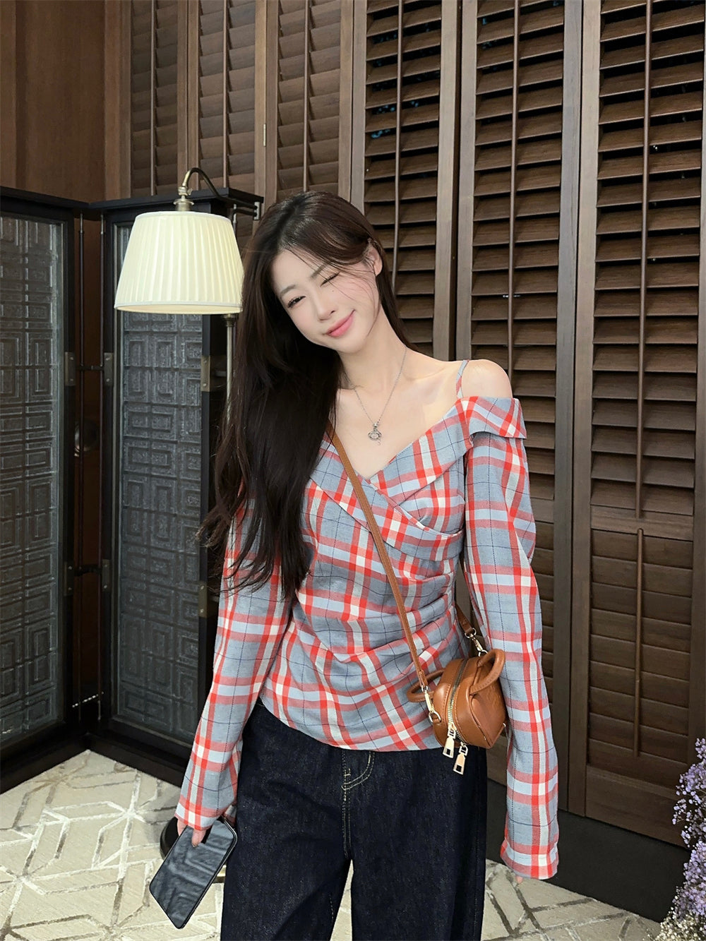 【tops】Vネックチェック柄ブラウスG23621