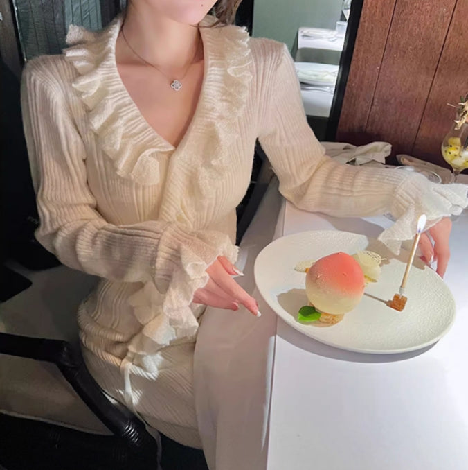 【tops】VネックフレアスリーブニットセーターG23629