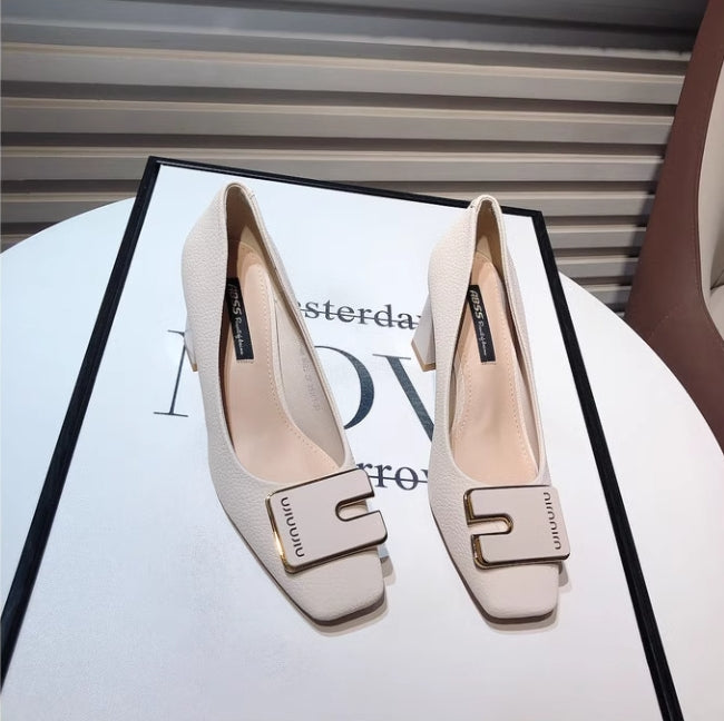 【shoes】スクエアトゥチャンキーヒールパンプスG23648