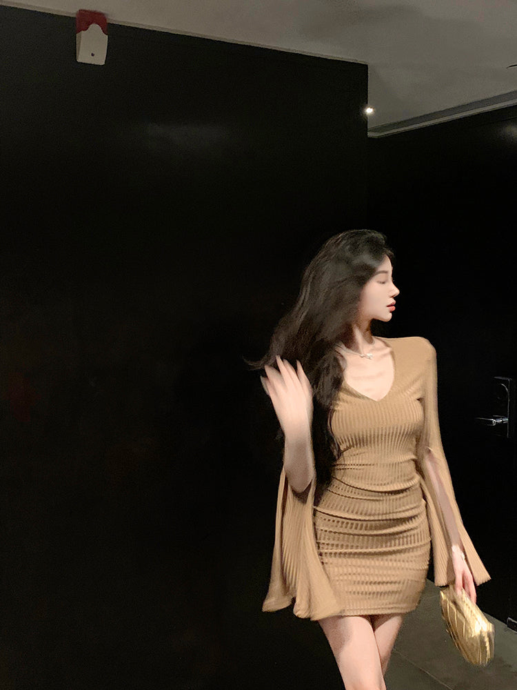 【dress】フレアスリーブVネックワンピースG23652