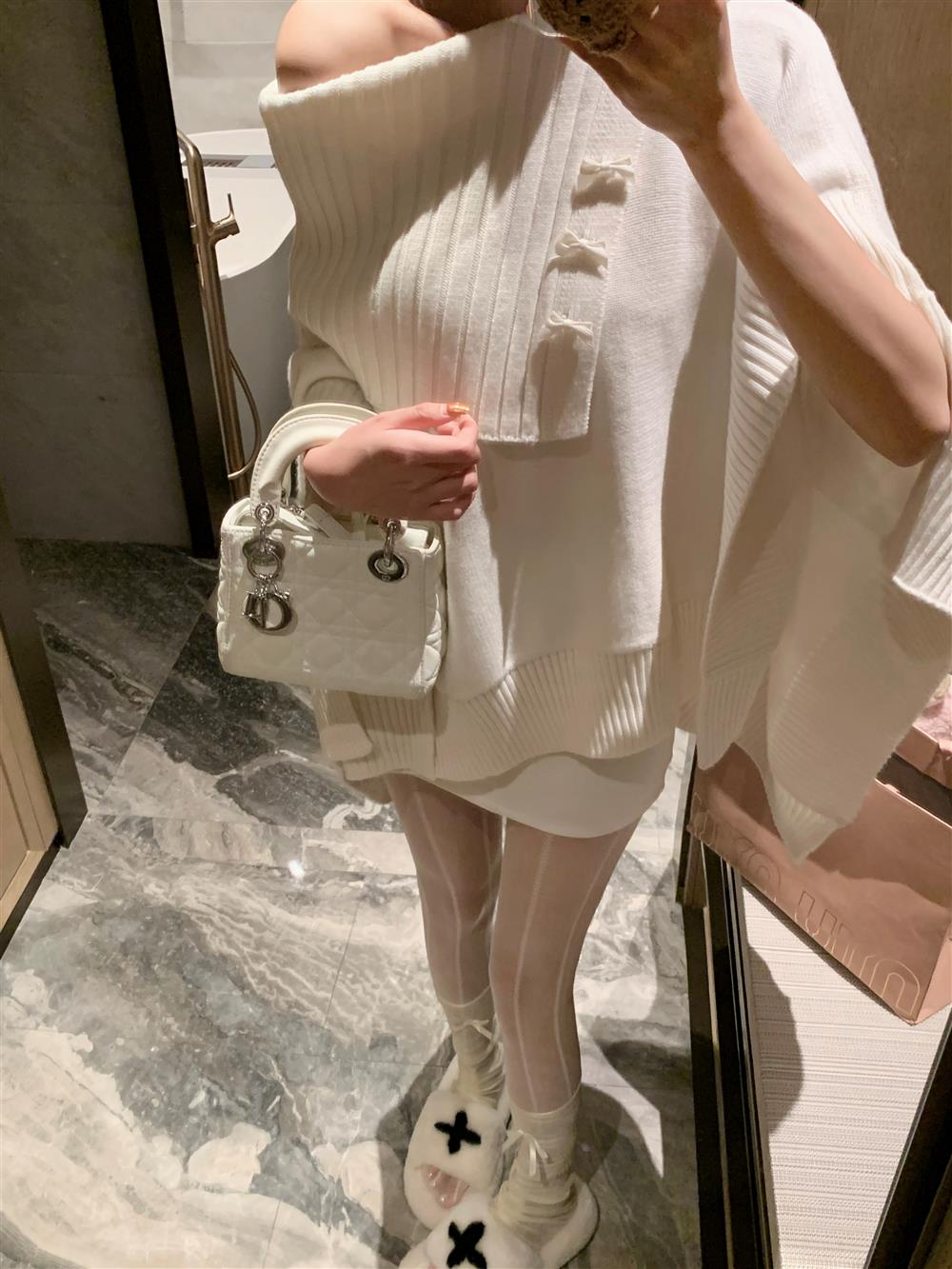 【tops】ゆったりニットセーターG23677