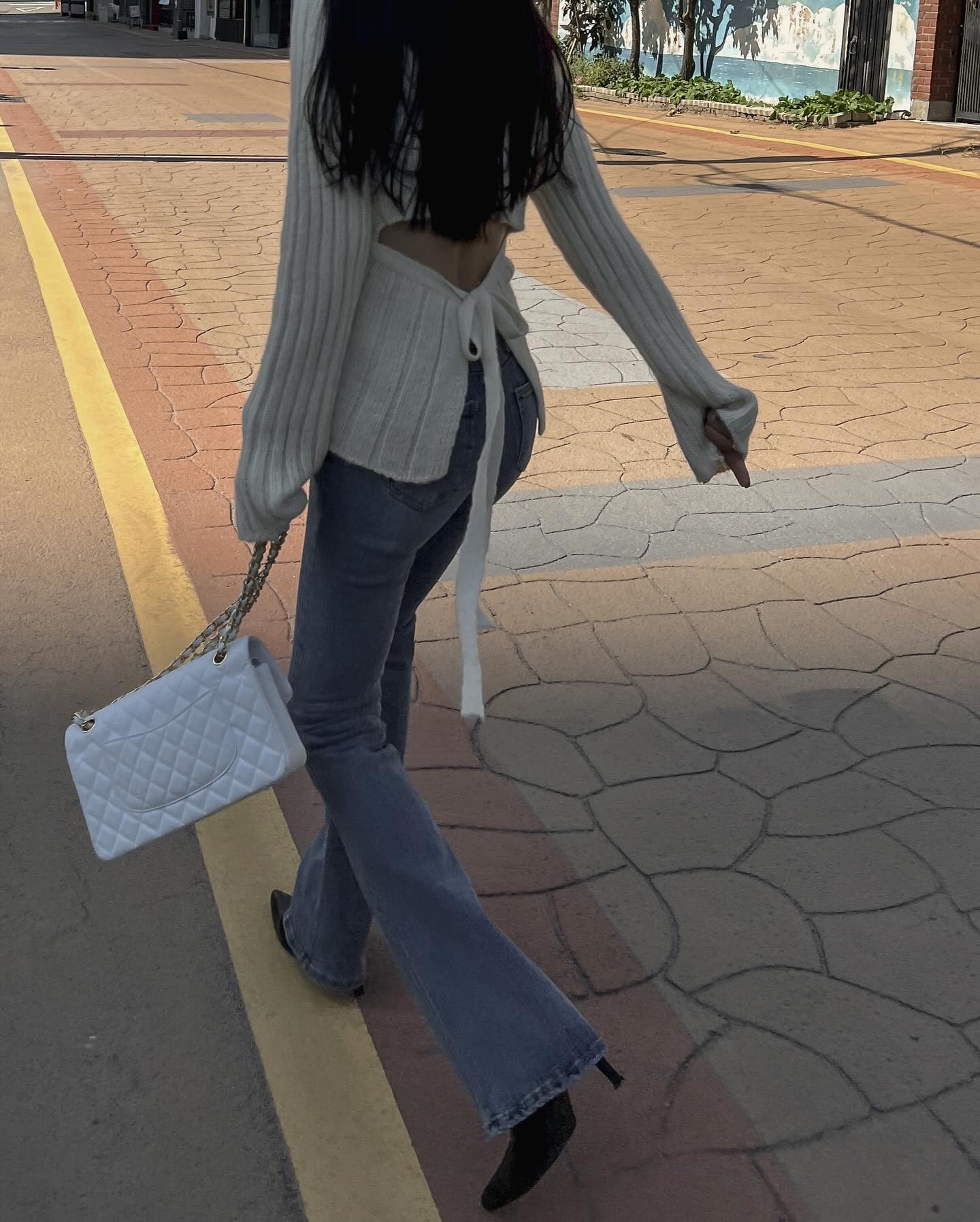 【tops】長袖バックで綺麗ニットセータG23688