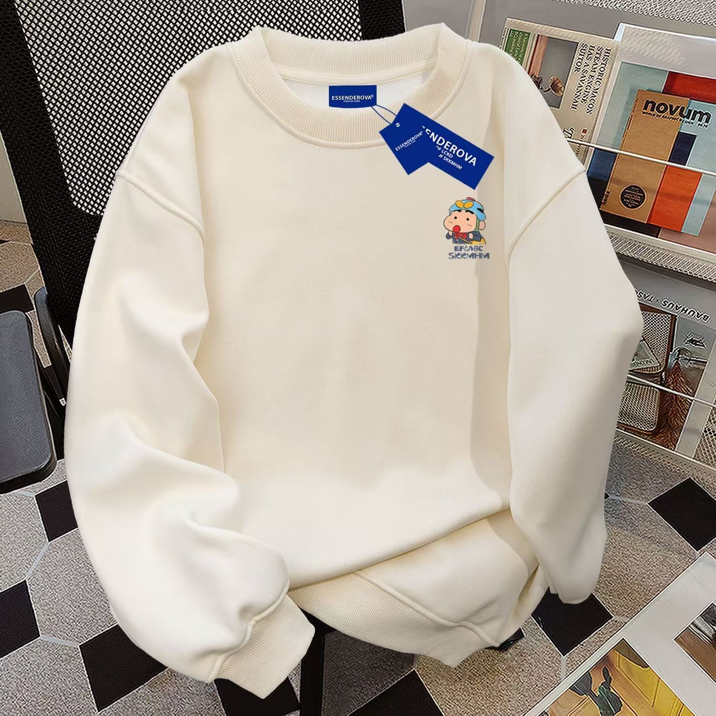 【tops】キャラクター長袖TシャツG23768