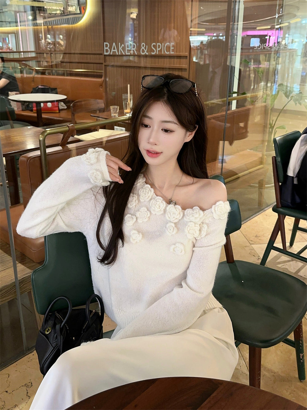 【tops】オープンショルダーフラワーニットセーターG23818