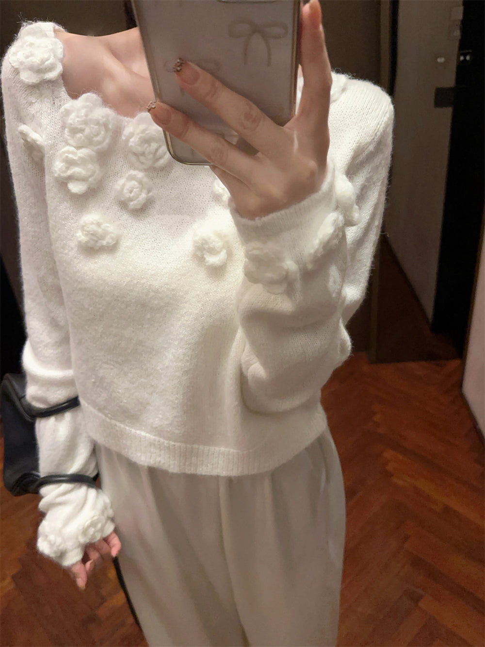 【tops】オープンショルダーフラワーニットセーターG23818