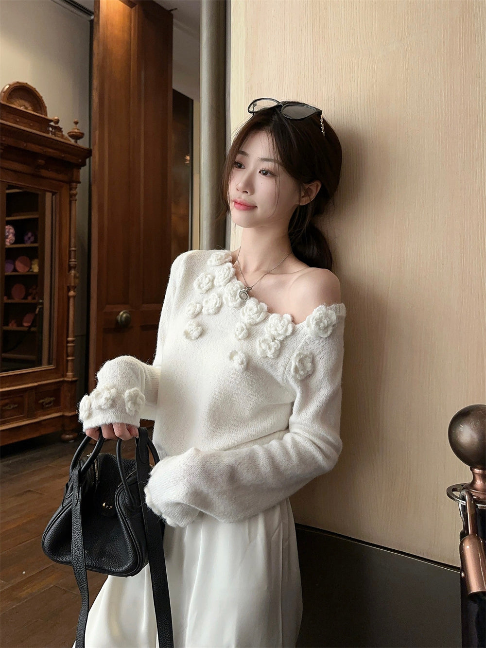 【tops】オープンショルダーフラワーニットセーターG23818