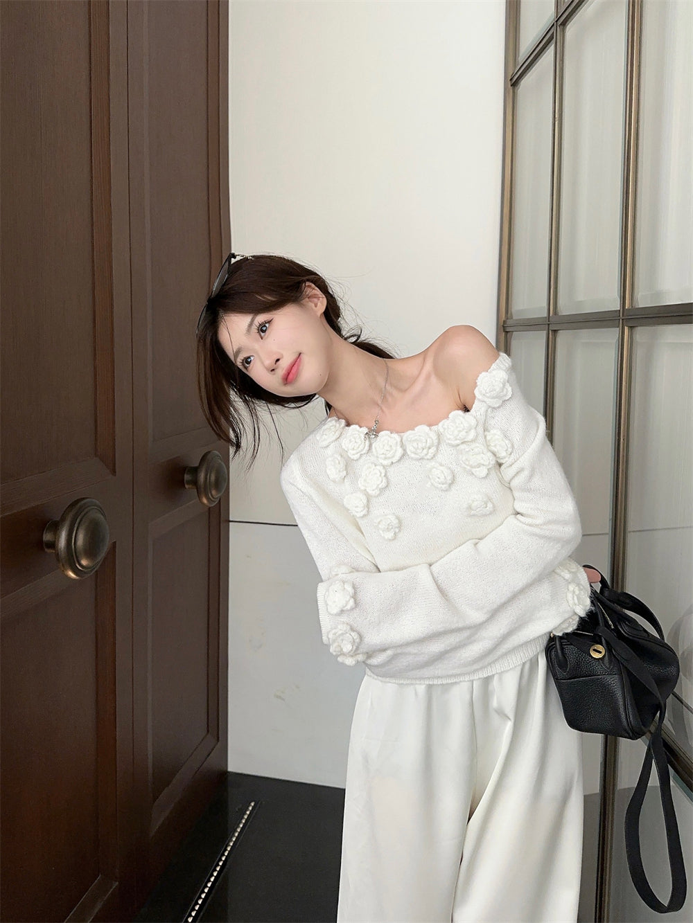 【tops】オープンショルダーフラワーニットセーターG23818