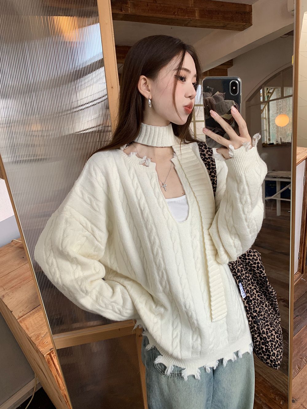 【tops】Uネック長袖ニットセーターG23824