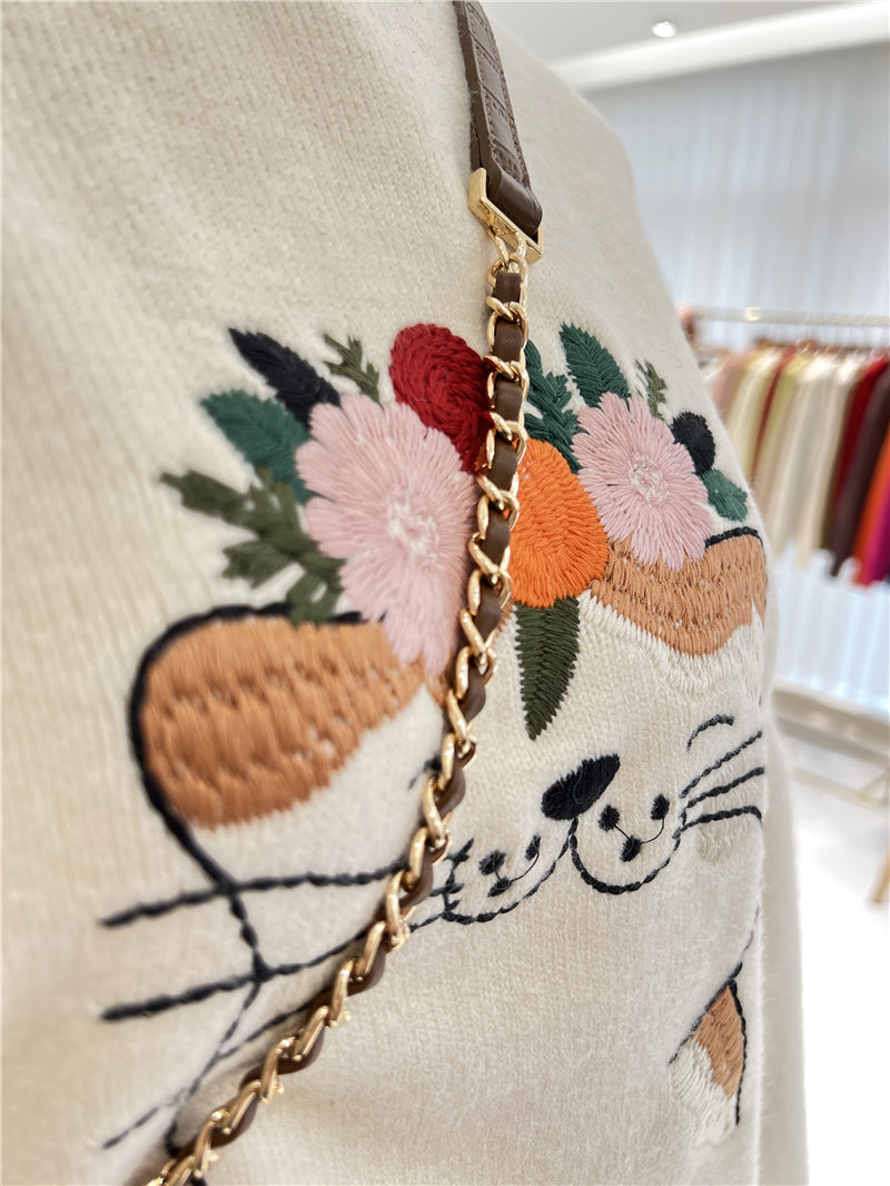 【tops】キュート刺繍厚手ニットセーターG23911