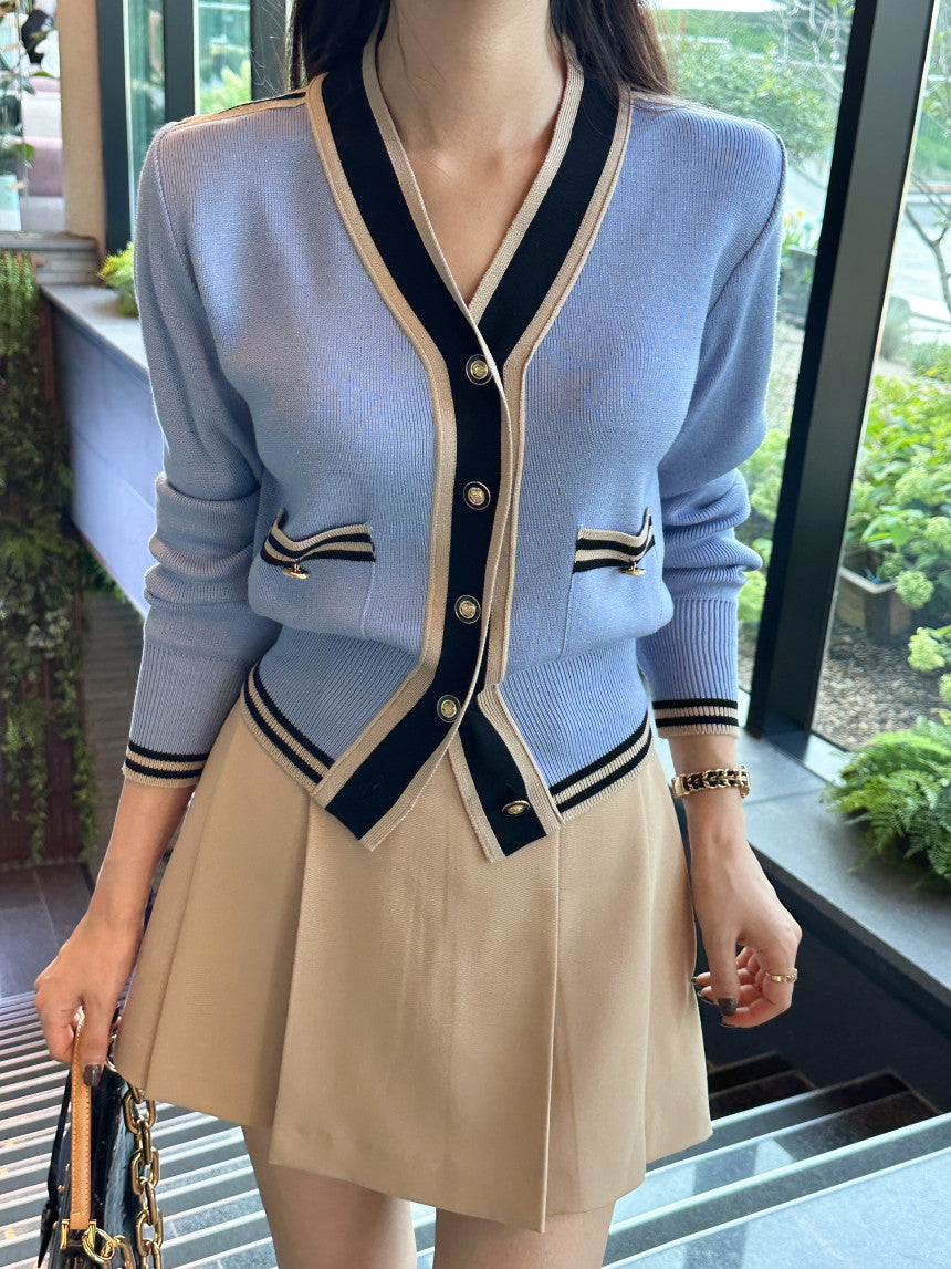 【outer】Vネック長袖ニットカーディガンG24008