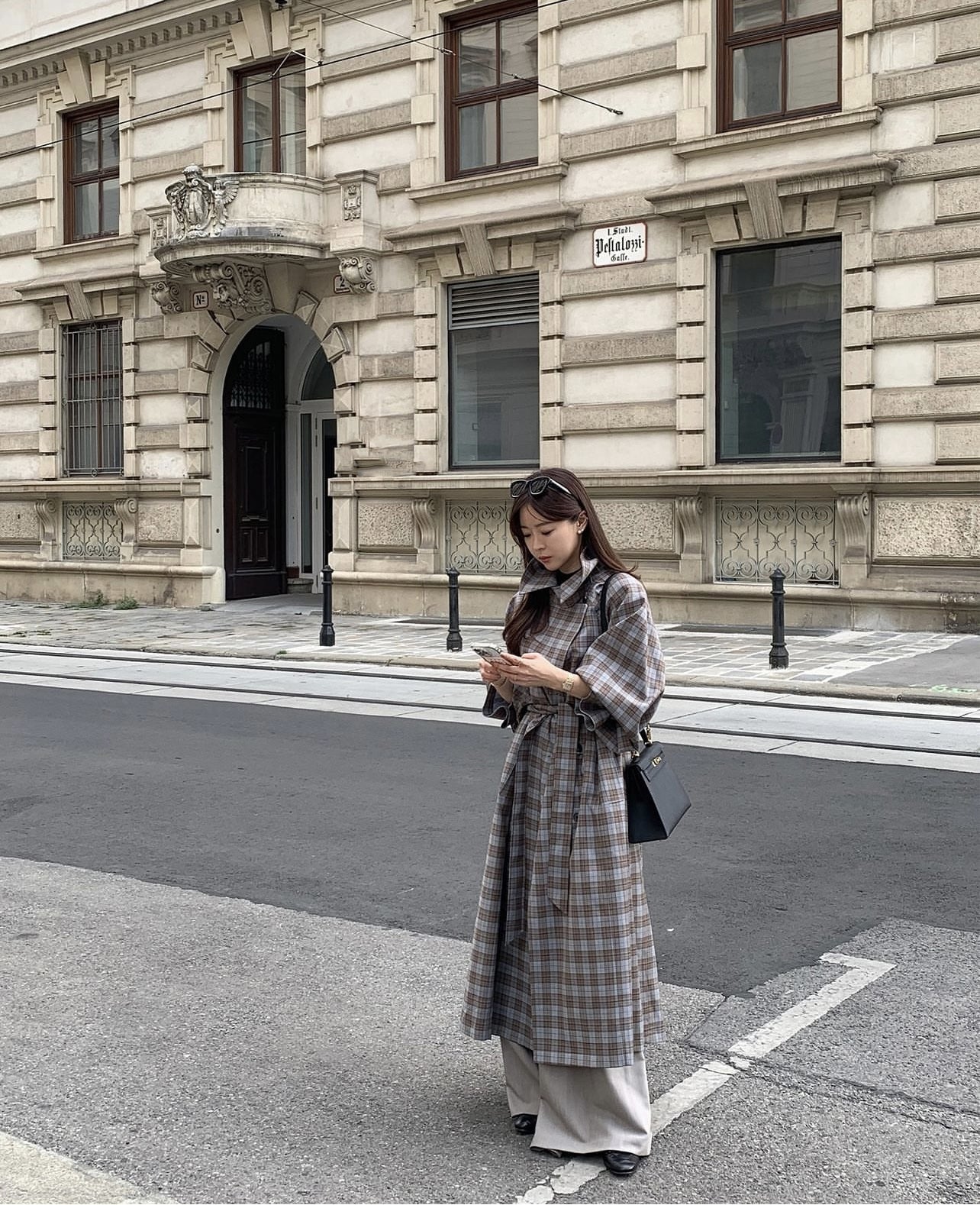 【outer】秋冬チェック柄ウェスト絞りトレンチコートG24032