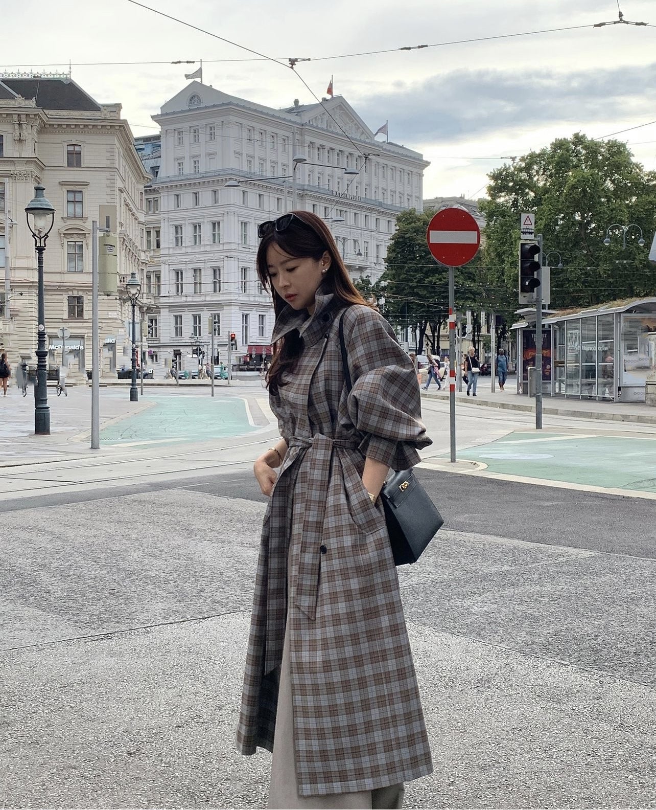 【outer】秋冬チェック柄ウェスト絞りトレンチコートG24032