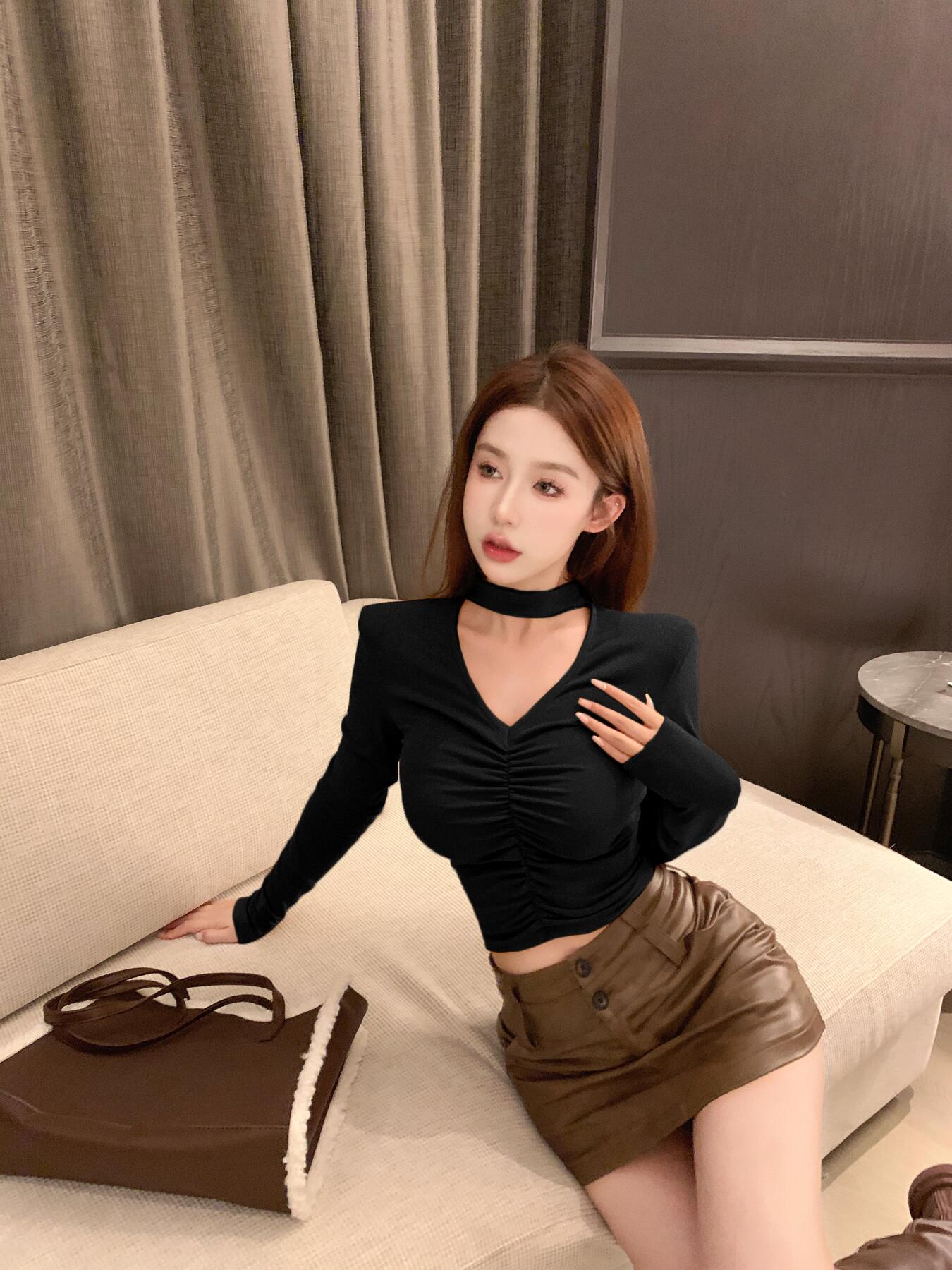 【tops】Vネック長袖TシャツG24091