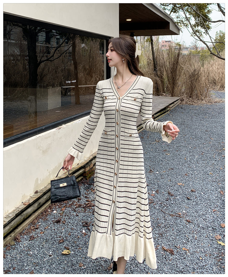 【dress】Vネック長袖ストライプ柄ニットワンピースG24203