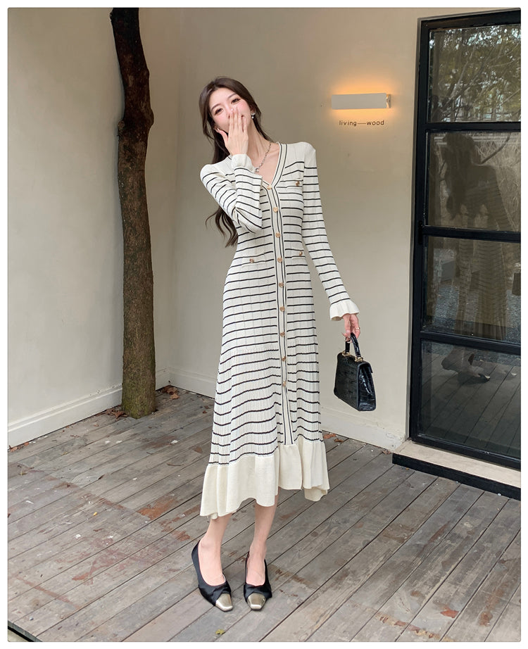 【dress】Vネック長袖ストライプ柄ニットワンピースG24203