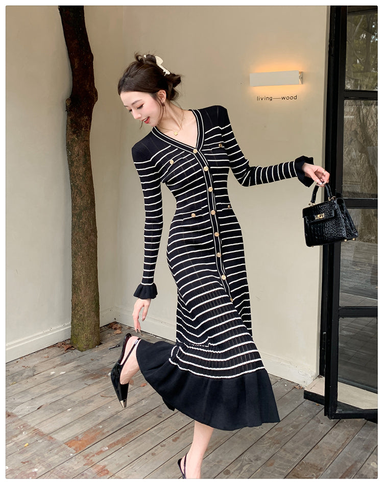 【dress】Vネック長袖ストライプ柄ニットワンピースG24203