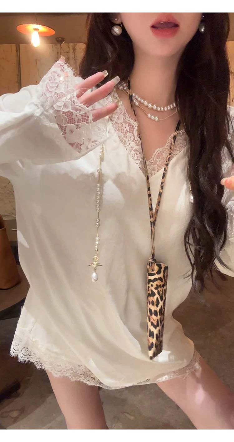 【tops】レース切り替えVネック長袖TシャツG24209